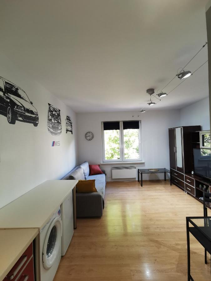 Small Apartament In Heart Of Boleslawiec City Exterior photo